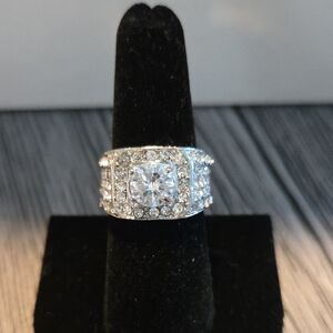 Bold Round Crytal In Square Setting